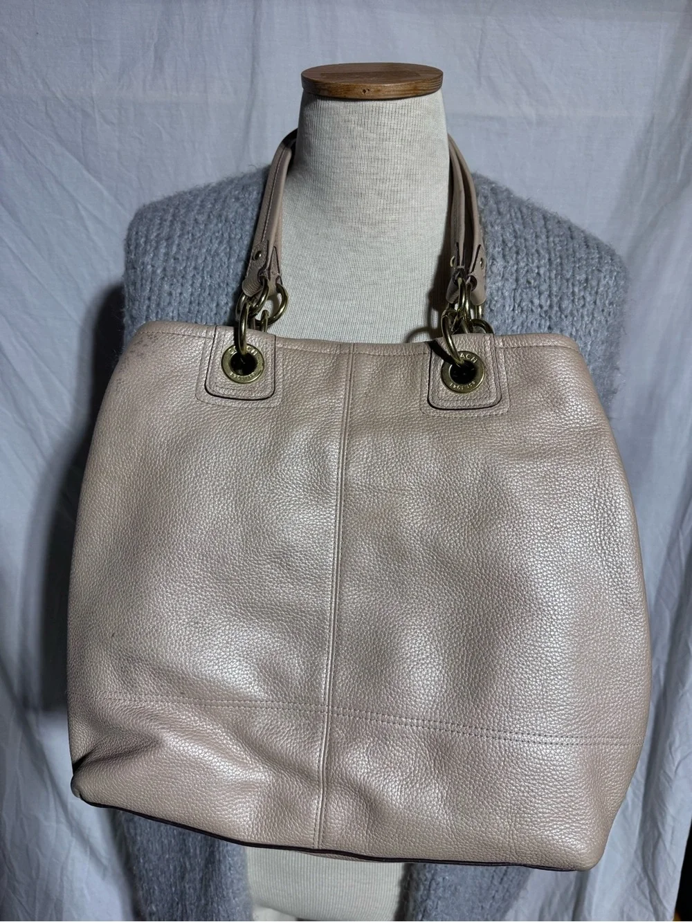Coach Penelope Buckle bag Beige leather tote